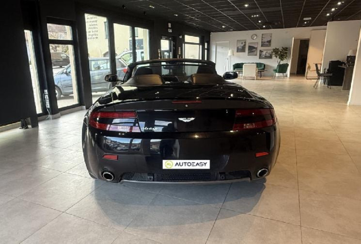 Aston Martin VANTAGE ROADSTER /  V8 / 4.3 / 385 CH 