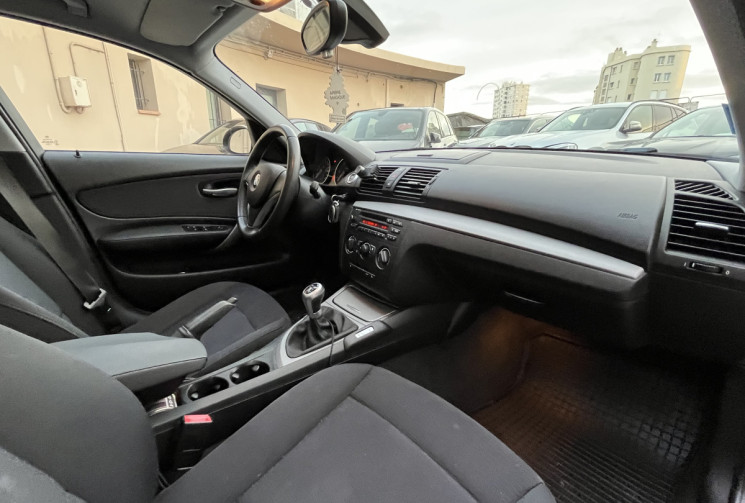 BMW Série 1  116d 2.0 d 16V DPF 115 CV / ENTRTIEN COMPLET DISPONIBLE