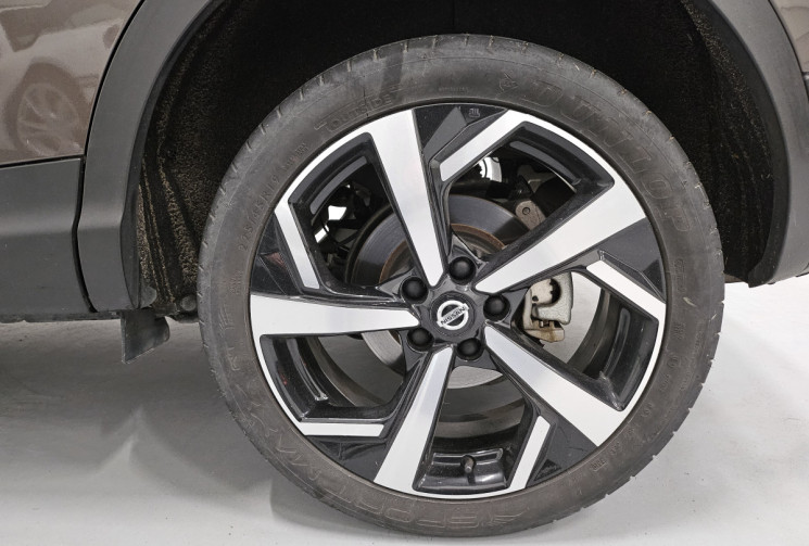 NISSAN QASHQAI 1.7 dCi 150 cv Tekna / toit pano 