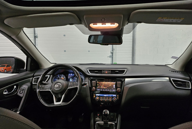 NISSAN QASHQAI 1.7 dCi 150 cv Tekna / toit pano 