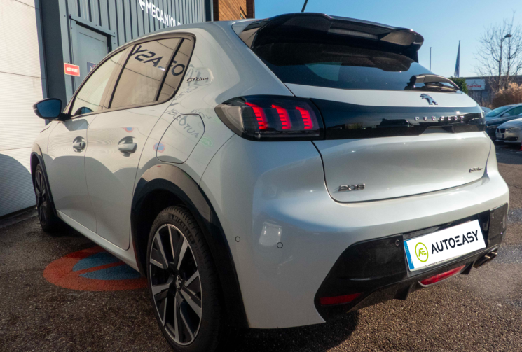 PEUGEOT 208 1.2 PureTech 130 GT-Line BVA Suivi complet Peugeot