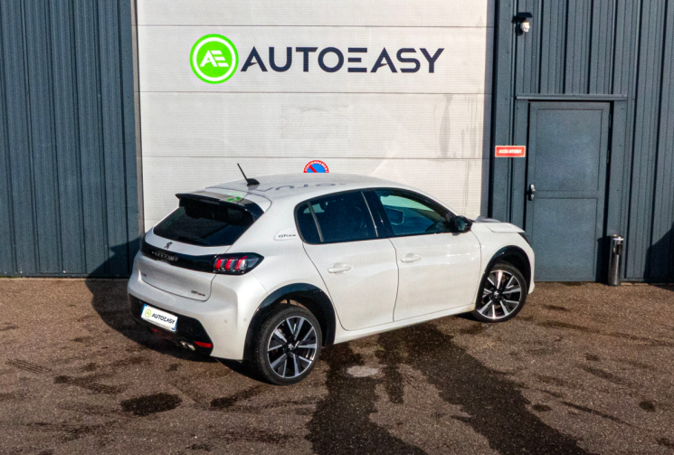 PEUGEOT 208 1.2 PureTech 130 GT-Line BVA Suivi complet Peugeot