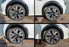 PEUGEOT 208 1.2 PureTech 130 GT-Line BVA Suivi complet Peugeot