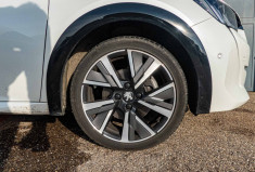 PEUGEOT 208 1.2 PureTech 130 GT-Line BVA Suivi complet Peugeot