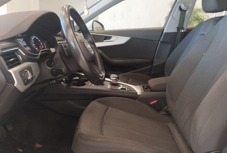 Audi A4 S line 1.4 TFSI 150ch S tronic 7 Limousine * CT VIERGE *