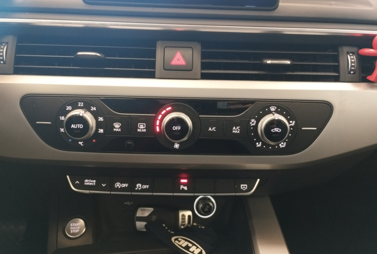 Audi A4 S line 1.4 TFSI 150ch S tronic 7 Limousine * CT VIERGE *
