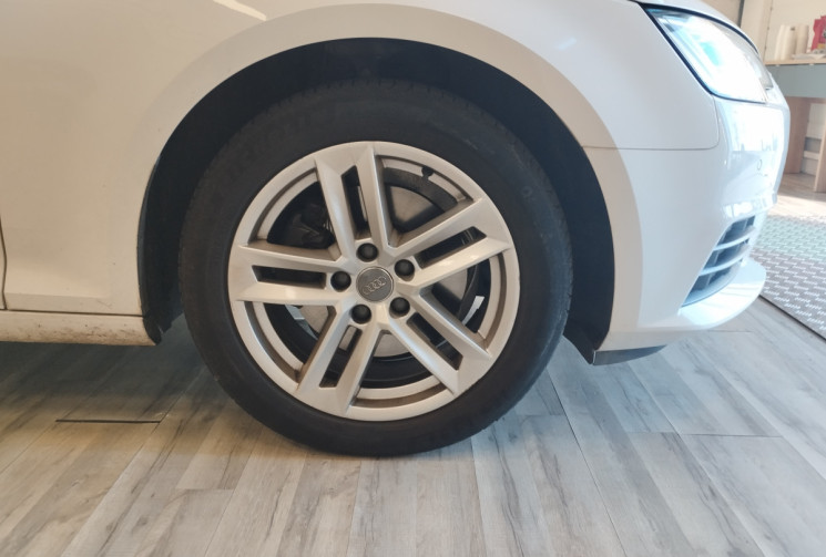 Audi A4 S line 1.4 TFSI 150ch S tronic 7 Limousine * CT VIERGE *