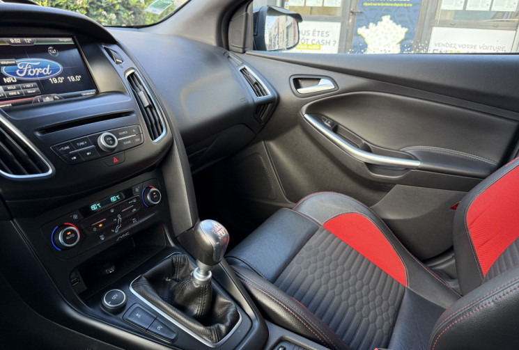 Ford Focus MK III Phase 2 ST 2.0 185 cv / FULL OPTION HORS TOIT OUVRANT
