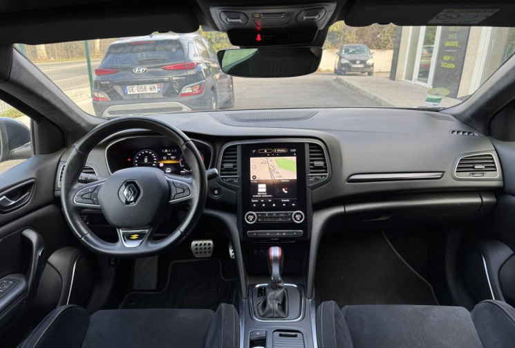 RENAULT MEGANE 4 IV Phase 2 RS Line 1.5 Blue dCi 115 ch EDC7 / Cockpit / Attelage / Camera