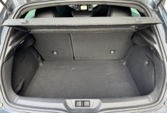 RENAULT MEGANE 4 IV Phase 2 RS Line 1.5 Blue dCi 115 ch EDC7 / Cockpit / Attelage / Camera
