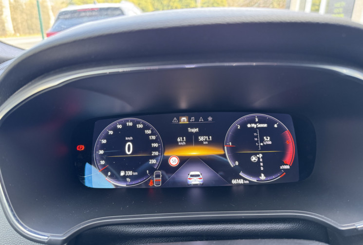 RENAULT MEGANE 4 IV Phase 2 RS Line 1.5 Blue dCi 115 ch EDC7 / Cockpit / Attelage / Camera