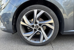 RENAULT MEGANE 4 IV Phase 2 RS Line 1.5 Blue dCi 115 ch EDC7 / Cockpit / Attelage / Camera