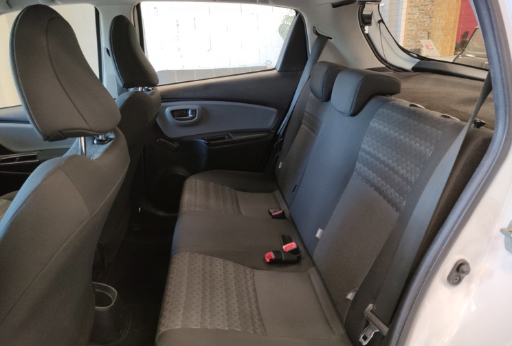 TOYOTA YARIS 3 PHASE 2 90 D-4D Business 5p