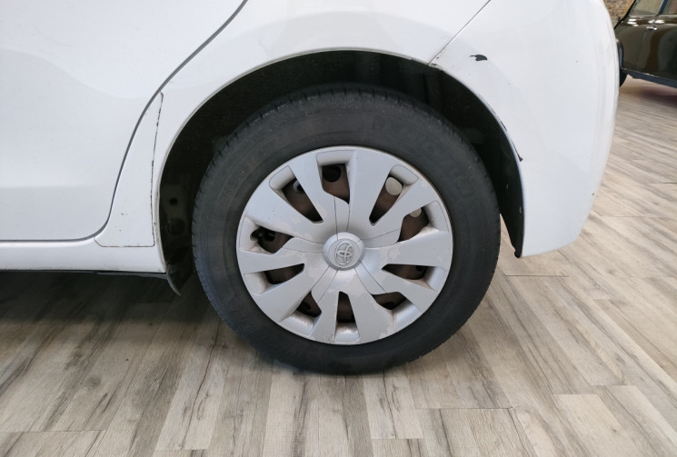 TOYOTA YARIS 3 PHASE 2 90 D-4D Business 5p