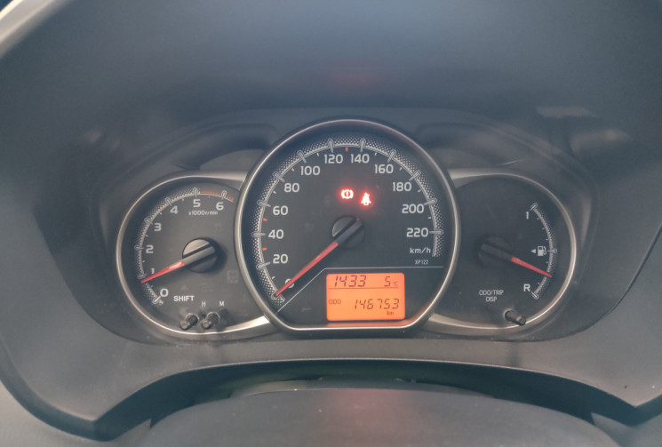 TOYOTA YARIS 3 PHASE 2 90 D-4D Business 5p