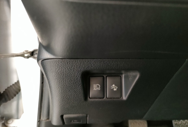 TOYOTA YARIS 3 PHASE 2 90 D-4D Business 5p