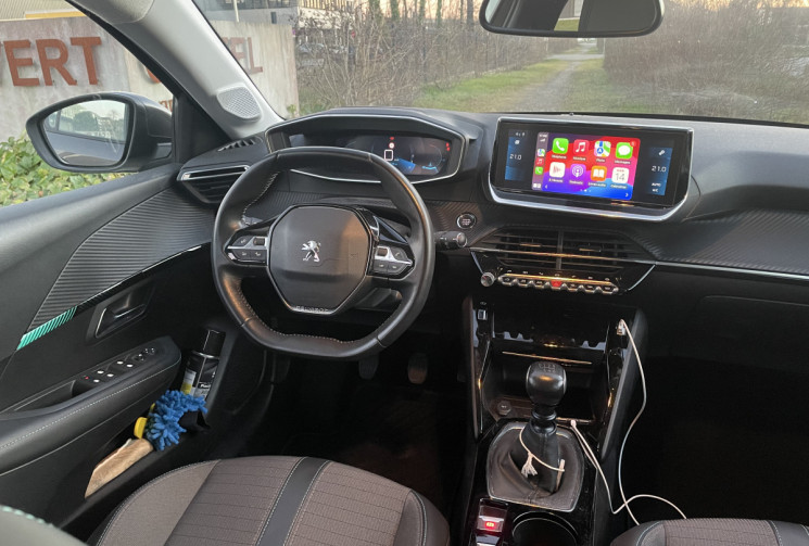 PEUGEOT 208 Allure 100 cv 1.2 Puretech * Entretien Complet Peugeot * Carplay * Virtual Cockpit 