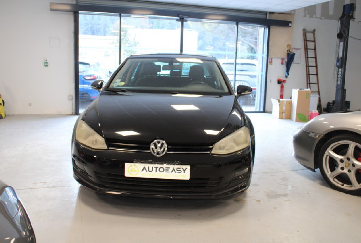 Volkswagen Golf 1.6 tdi 105 cv  suivi complet France depuis 2014