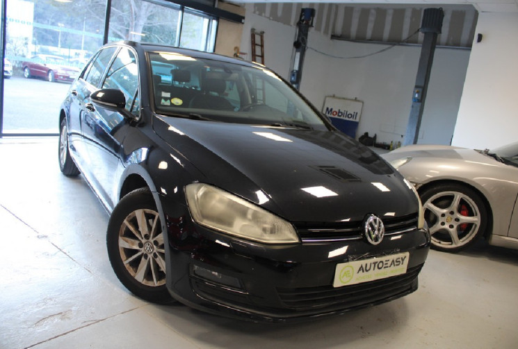 Volkswagen Golf 1.6 tdi 105 cv  suivi complet France depuis 2014