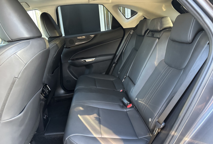 LEXUS NX ll 450h+ 309 4WD LUXE ECVT * ATTELAGE * ENTRETIEN FULL LEXUS * GARANTIE LEXUS RELAX OK