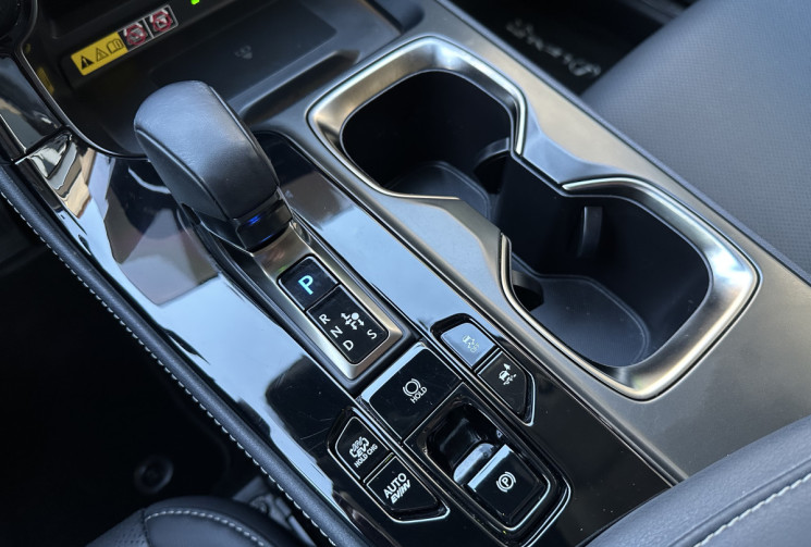 LEXUS NX ll 450h+ 309 4WD LUXE ECVT * ATTELAGE * ENTRETIEN FULL LEXUS * GARANTIE LEXUS RELAX OK