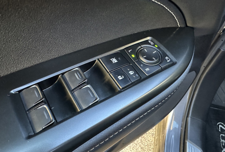LEXUS NX ll 450h+ 309 4WD LUXE ECVT * ATTELAGE * ENTRETIEN FULL LEXUS * GARANTIE LEXUS RELAX OK
