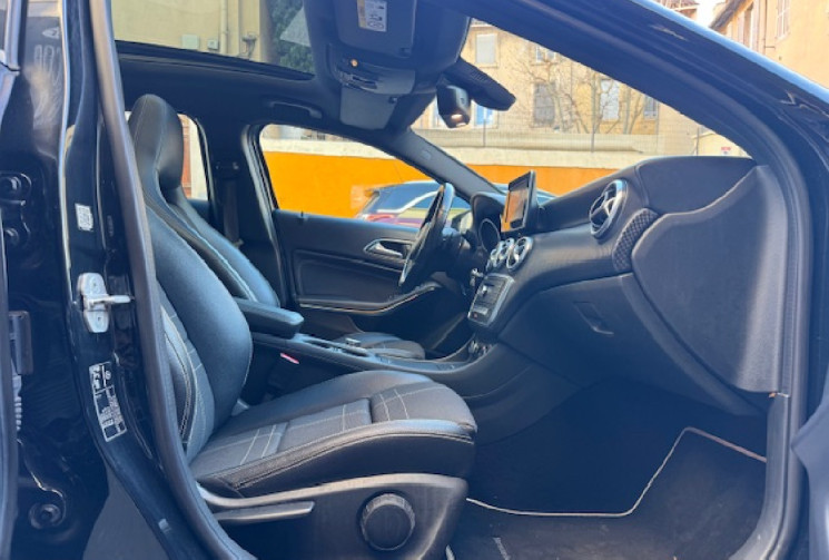 Mercedes Classe A 180 109 cv origine France  / TOIT OUVRANT / CAMERA