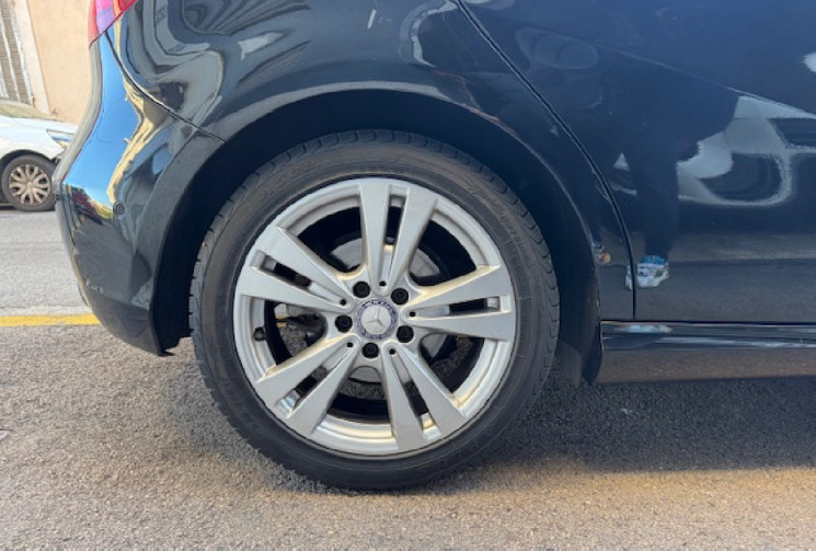 Mercedes Classe A 180 109 cv origine France  / TOIT OUVRANT / CAMERA