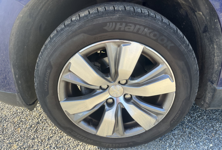 PEUGEOT 2008 1.6 e-HDI 92 ALLURE 