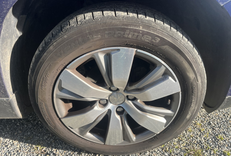 PEUGEOT 2008 1.6 e-HDI 92 ALLURE 