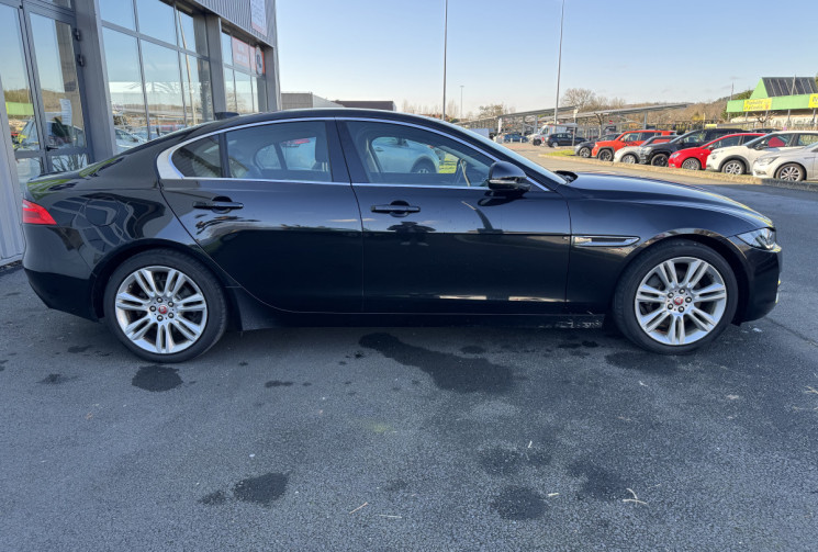 Jaguar XE 2.0D 180ch Prestige BVA8