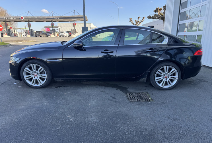 Jaguar XE 2.0D 180ch Prestige BVA8