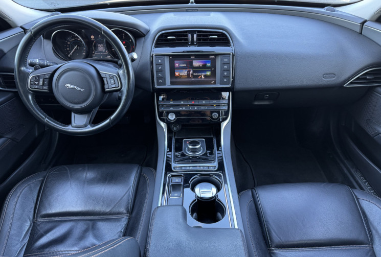 Jaguar XE 2.0D 180ch Prestige BVA8
