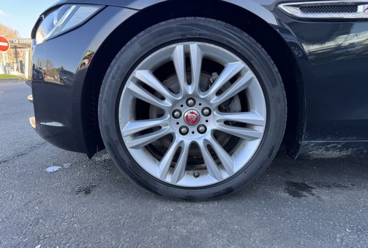 Jaguar XE 2.0D 180ch Prestige BVA8