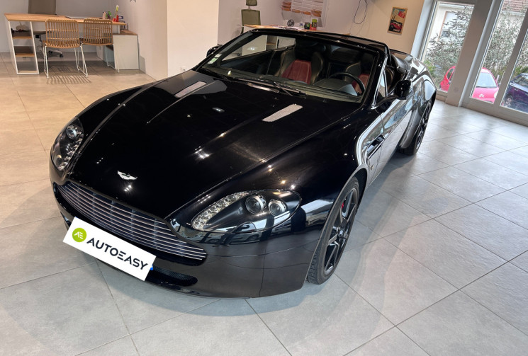 Aston Martin VANTAGE ROADSTER /  V8 / 4.3 / 385 CH 
