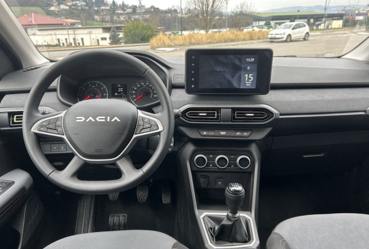 Dacia JOGGER ECO 100 EXTREME 7 places (dispo immédiat)