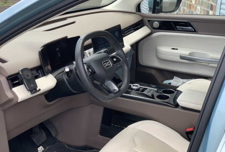 TESLA MODEL 3 AIWAYS U5 EV