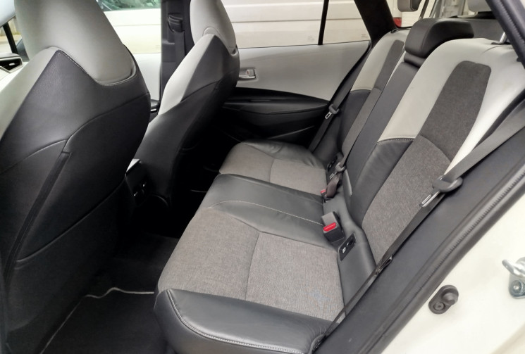 TOYOTA COROLLA TOURING SPT Collection