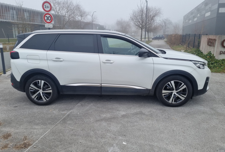 Peugeot 5008 1.6 THP 16V EAT6 S&S 165 cv GT LINE * full options * cuir * * toit panoramique * TBE !