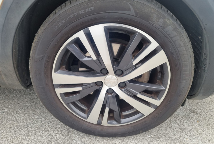 Peugeot 5008 1.6 THP 16V EAT6 S&S 165 cv GT LINE * full options * cuir * * toit panoramique * TBE !