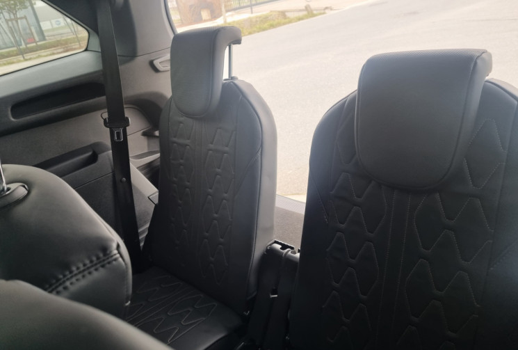 Peugeot 5008 1.6 THP 16V EAT6 S&S 165 cv GT LINE * full options * cuir * * toit panoramique * TBE !