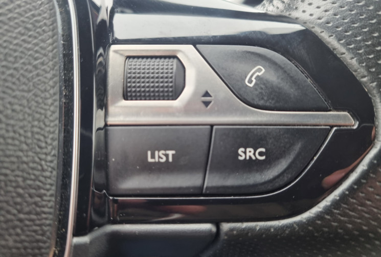 Peugeot 5008 1.6 THP 16V EAT6 S&S 165 cv GT LINE * full options * cuir * * toit panoramique * TBE !