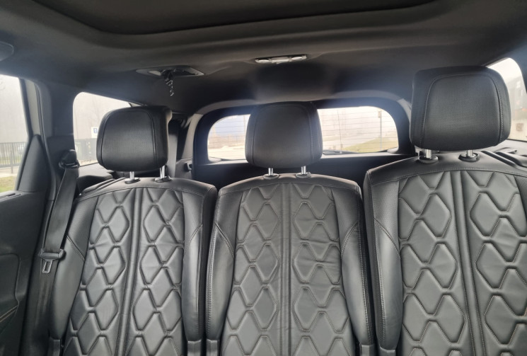 Peugeot 5008 1.6 THP 16V EAT6 S&S 165 cv GT LINE * full options * cuir * * toit panoramique * TBE !
