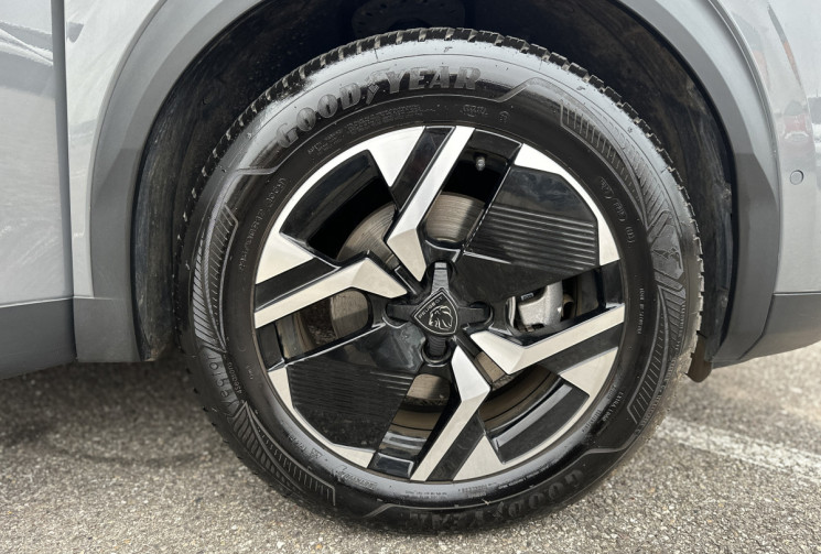 Peugeot 2008 E-2008 GT Grip control
