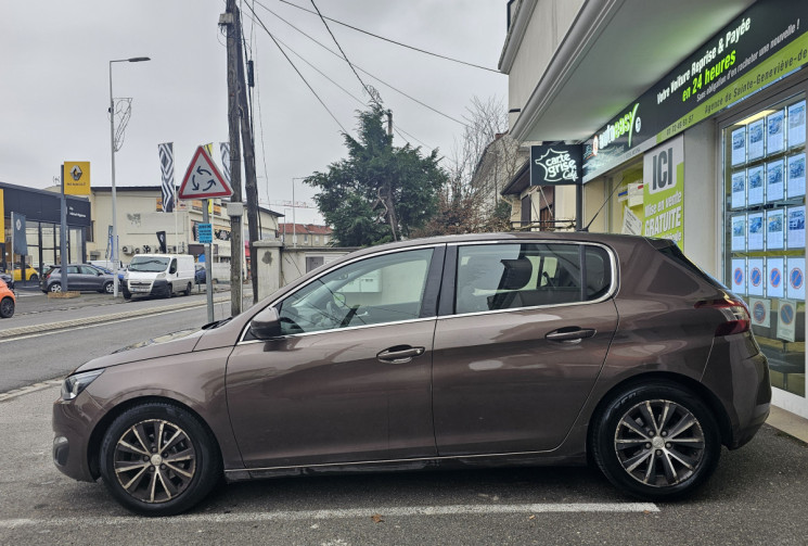 Peugeot 308 ALLURE  1.6 HDi FAP 92 cv DISTRIBUTION NEUVE 