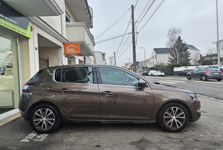 Peugeot 308 ALLURE  1.6 HDi FAP 92 cv DISTRIBUTION NEUVE 