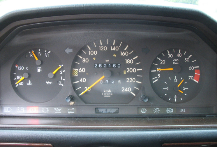 Mercedes Classe E Coupé C124 2.2 E 150CH