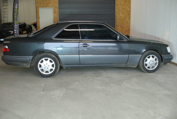 Mercedes Classe E Coupé C124 2.2 E 150CH
