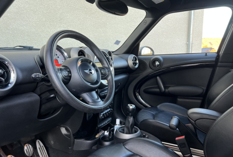 MINI COUNTRYMAN Cooper SD 2.0 D ALL4 143 CH