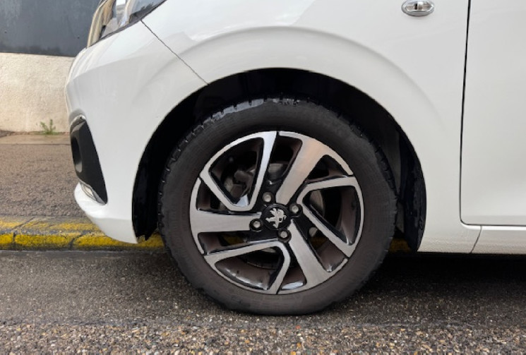 PEUGEOT 108 allure 1.0 E-VTI 72 cv origine France 2em main / CLIM / TEL / 